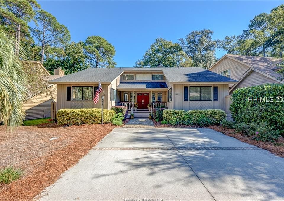 1st image of 8 Acorn Ln