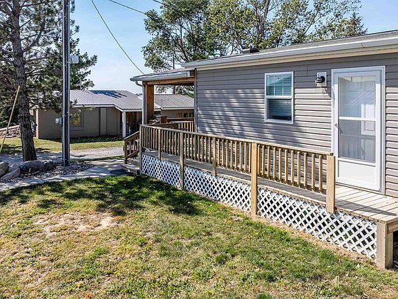 5th image of 2338 Goldfinch Ave