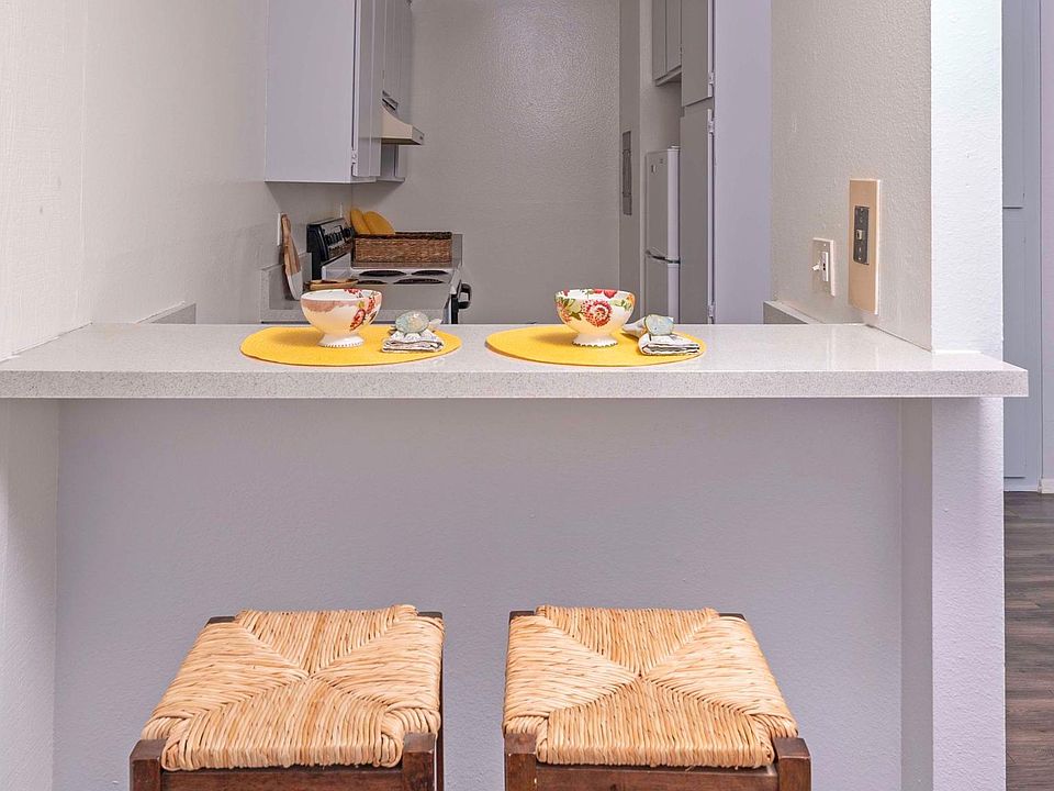 Studio - Breakfast bar