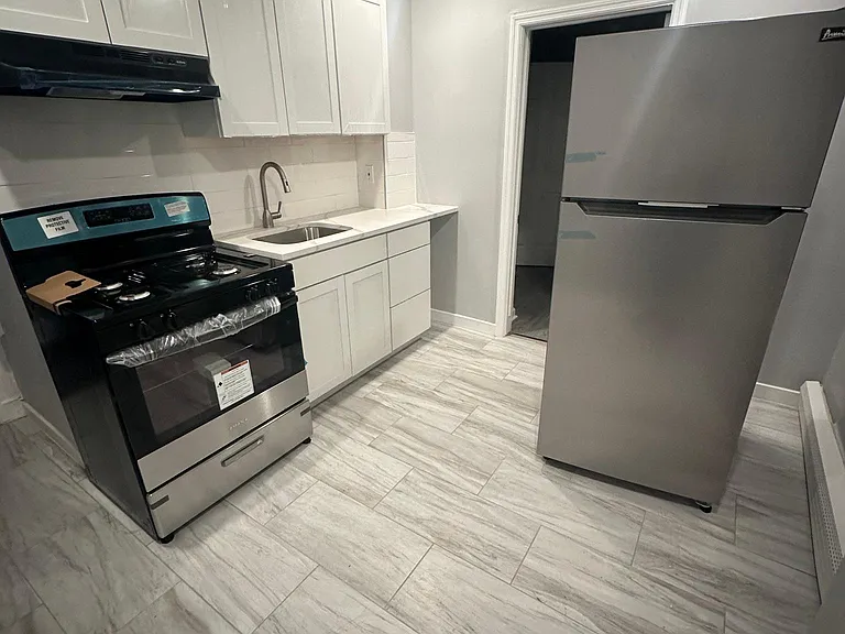 1150 Mary St #2L — Photo 4