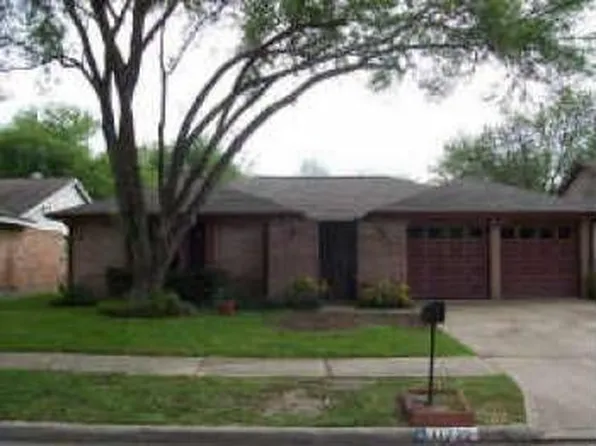 11722 Quicksilver Ct, Houston, TX 77067