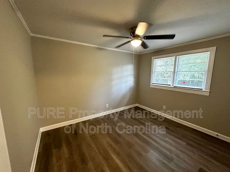 110 Mendota Ave — Photo 11