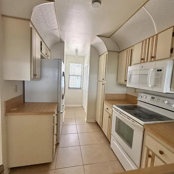 1785 Harrison St #211 — Photo 3