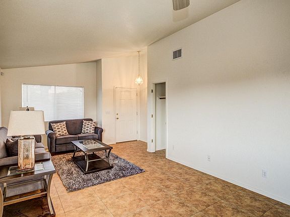 4th image of 2332 S Saint Pablo Dr