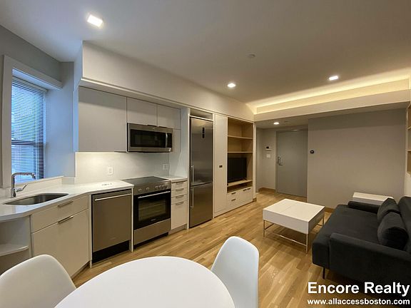 2nd image of 113 Mount Auburn St #63