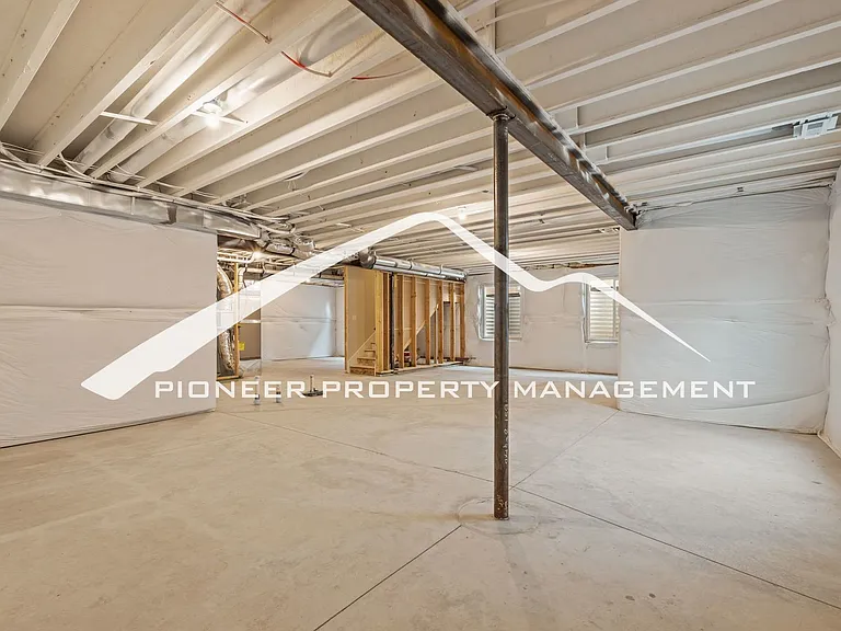 9304 Bugaboo Dr — Photo 38