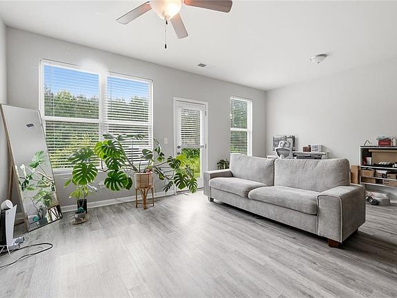 4th image of 5847 Taka Ln