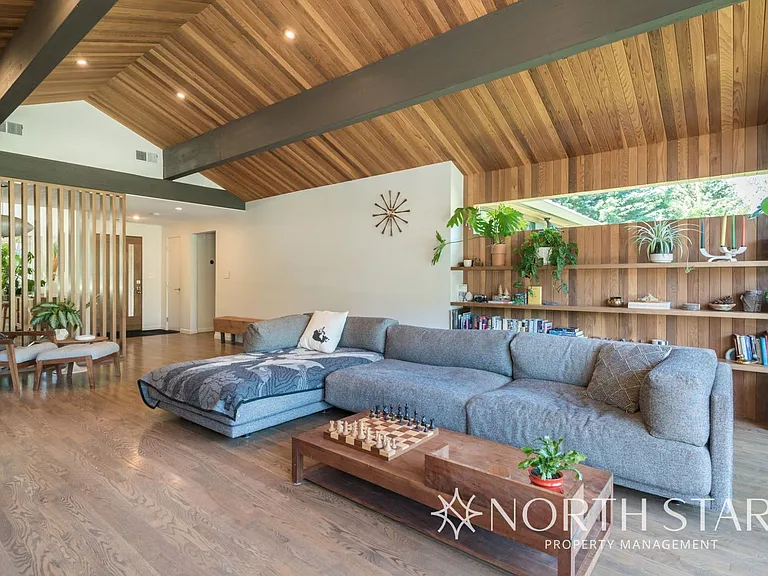 1235 Chandler Rd — Photo 8