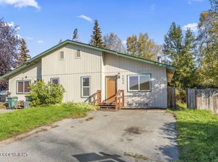 2636 Bryant Cir, Anchorage, AK 99507