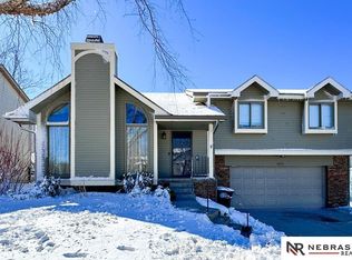 15231 Locust St, Omaha, NE 68116