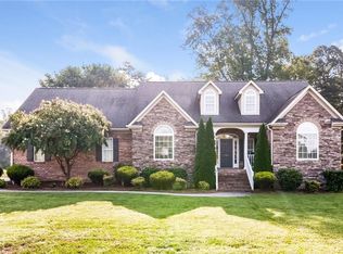 5363 Graycliff Ln, Clemmons, NC 27012