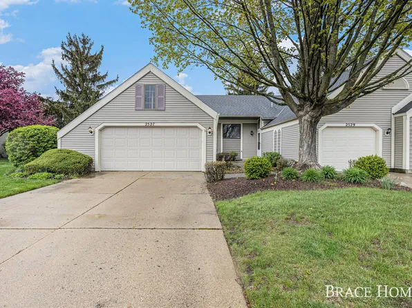 2527 Bridgeport Ln SE, Kentwood, MI 49508