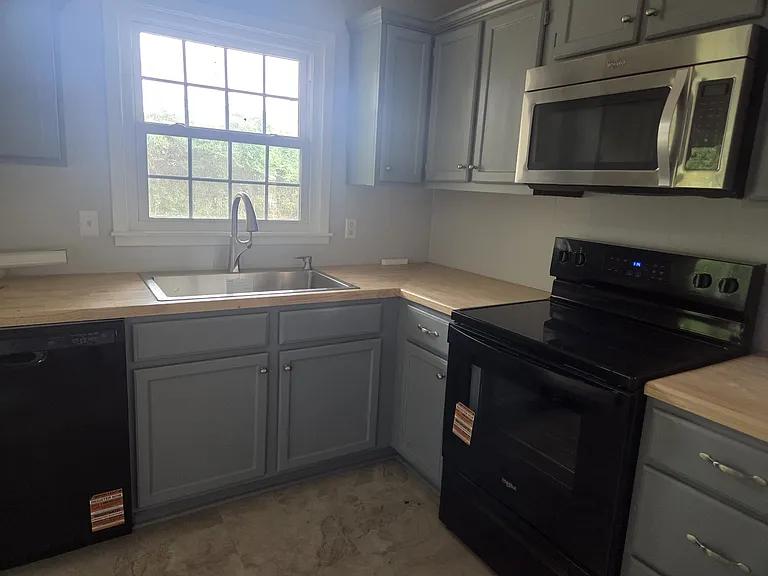 906 Orchard Dr — Photo 5