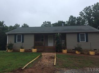 798 Wolf Creek Ln, Appomattox, VA 24522
