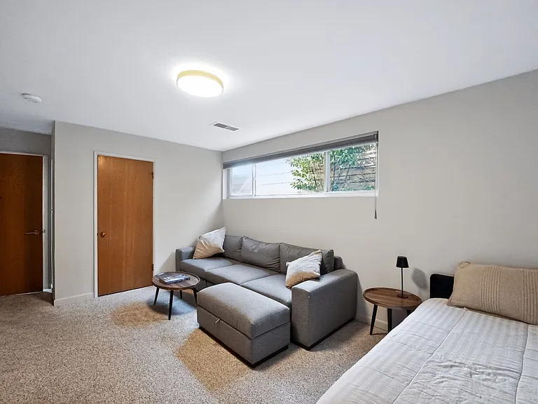 5615 Princeton Ave NE — Photo 23
