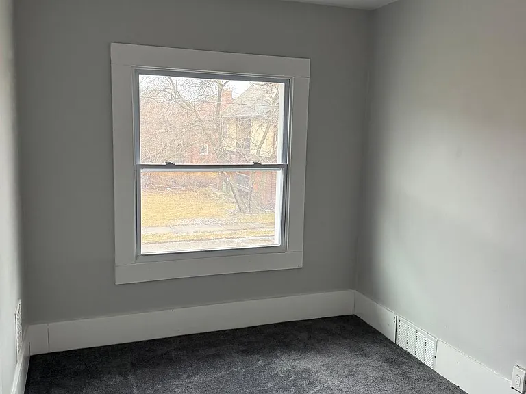 600 Gladstone St #3 — Photo 12