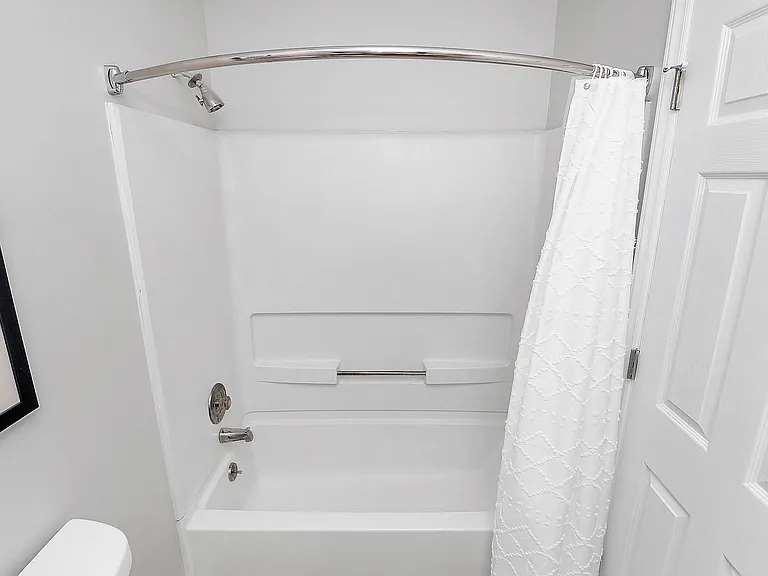1001 Churchill Downs Ct #J — Photo 6
