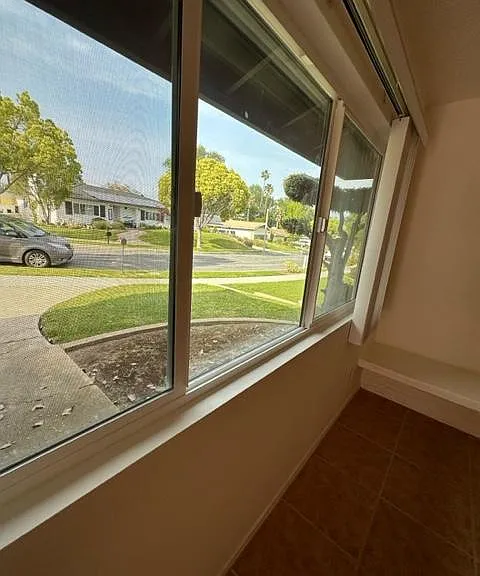 1642 W Brookdale Pl — Photo 6