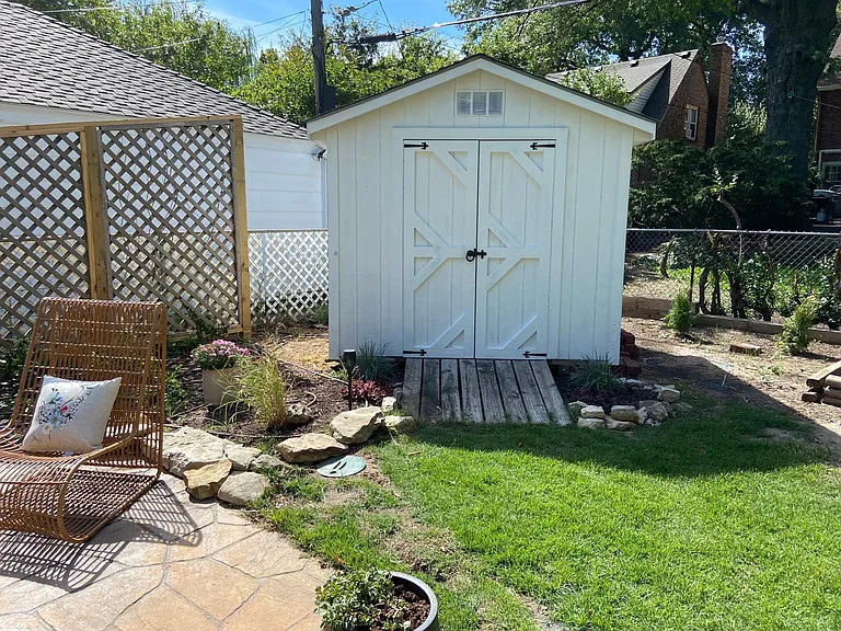 215 N Ridgewood Dr — Photo 78