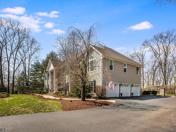 4th image of 5 Green Hill Rd