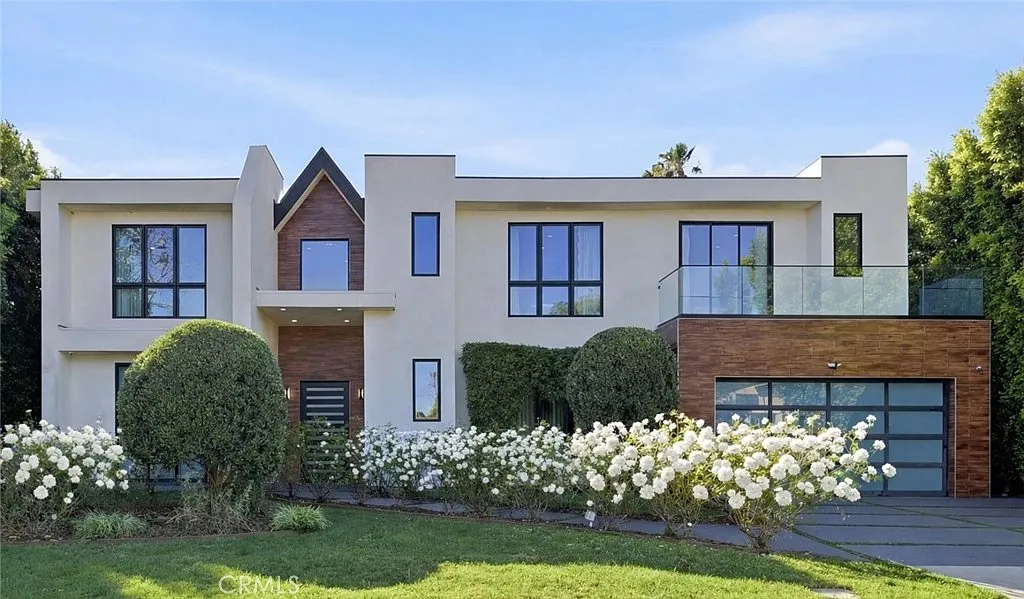 6 bed, 5.5 bath, 4860 sqft, $15,500 — Photo 3