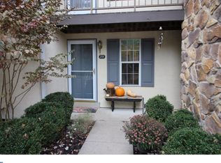 255 Valley Stream Ln, Wayne, PA 19087