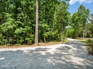 43 Honeysuckle Ln, Beaufort, SC 29907