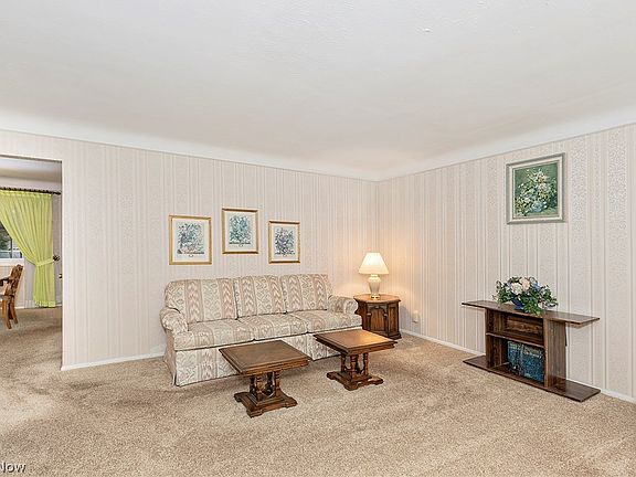 4th image of 1272 Bonnie Ln