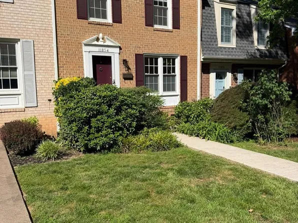 11854 Saint Trinians Ct, Reston, VA 20191