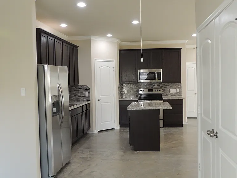 103 Summer Pl — Photo 6