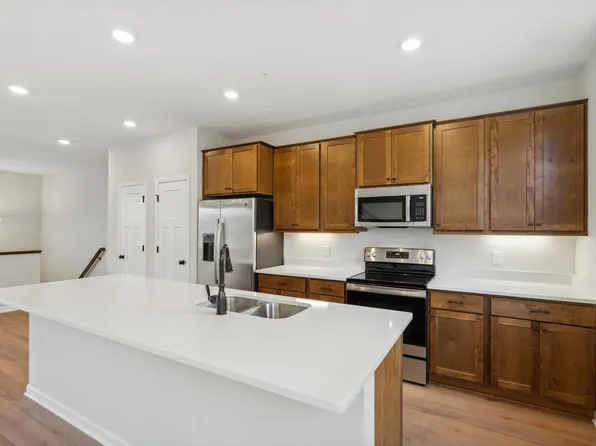 1520 Timberwood Ln, West Saint Paul, MN 55118