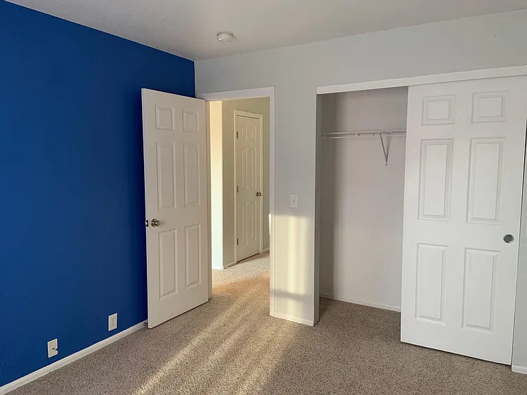 138 Foxglove Dr — Photo 5