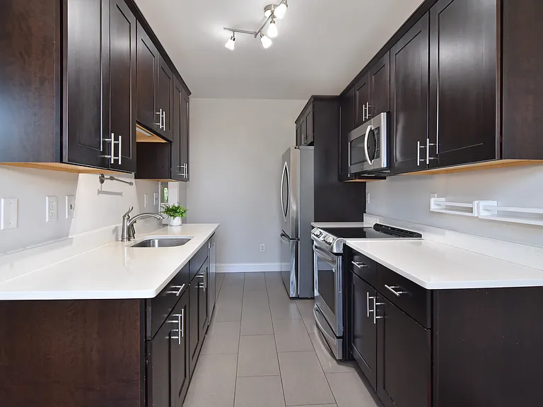 152 Broadway #15 — Photo 16