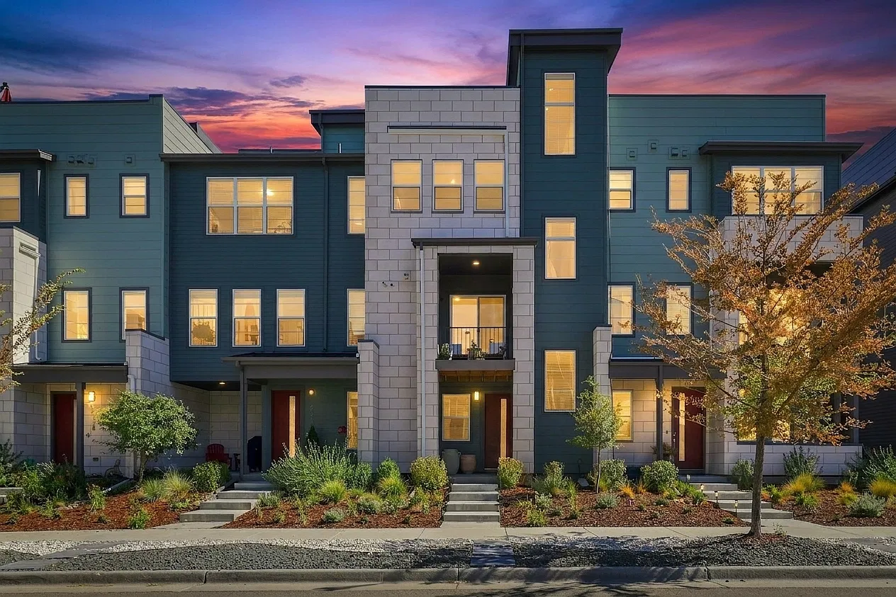 4 bed, 2077 sqft, $3,100 — Photo 1