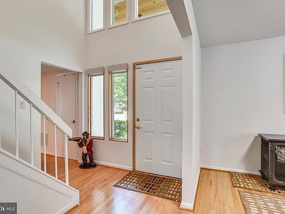 5th image of 2702 Berryland Dr