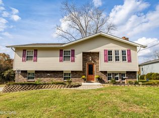401 Cash Rd, Knoxville, TN 37924