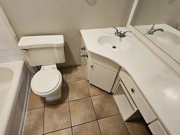 4430 McCleester Dr — Photo 18