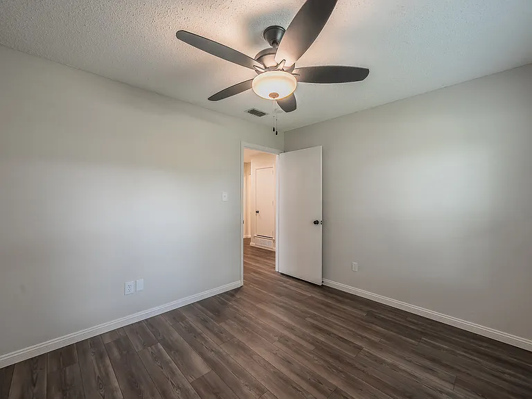 1100 Purdue Dr — Photo 27