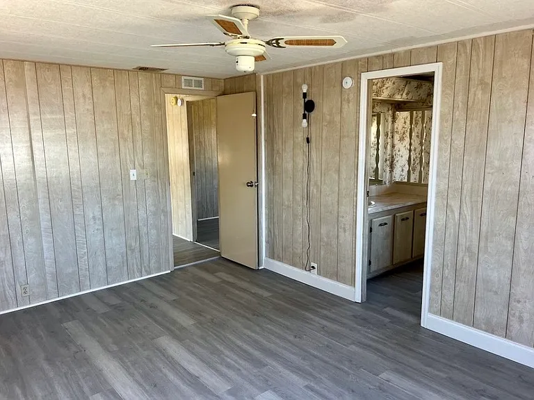 4714 Mundell Ave — Photo 17