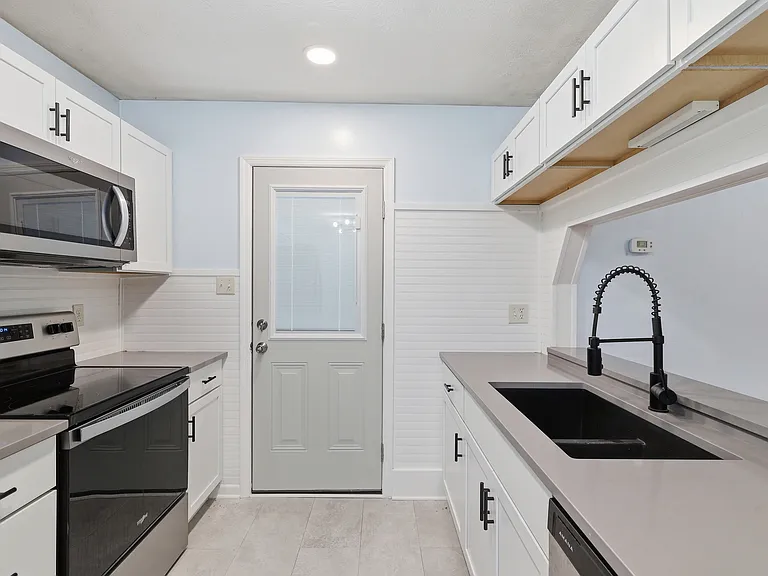 7668 NW Chatham Cir — Photo 11