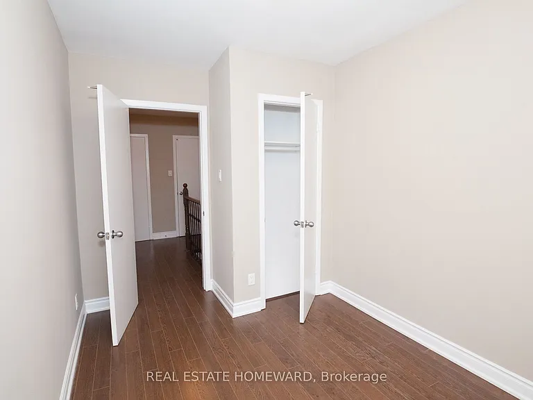 920 Pape Ave #B — Photo 17