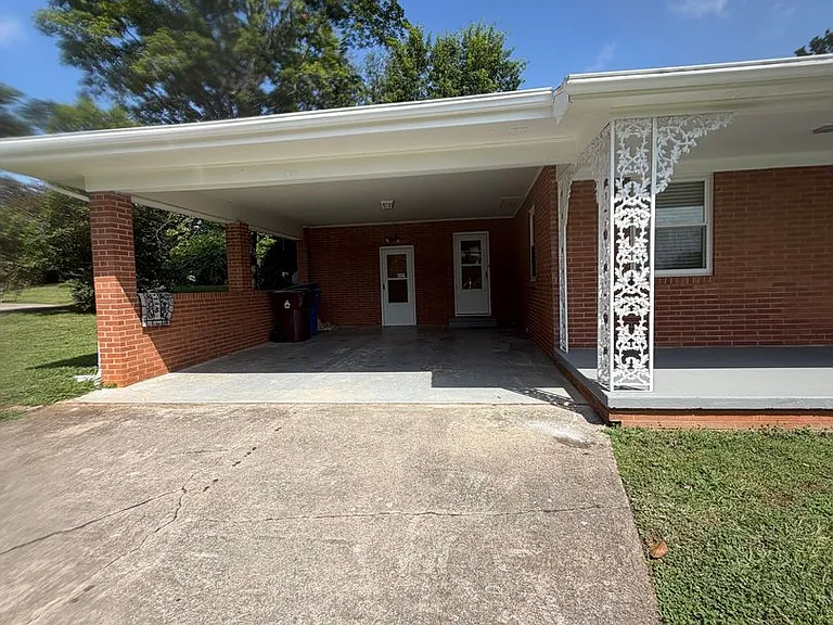 942 Margaret Dr — Photo 21