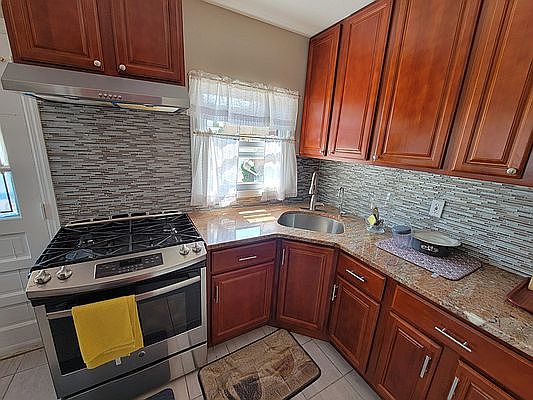 1st image of 1348 E 105th St #2