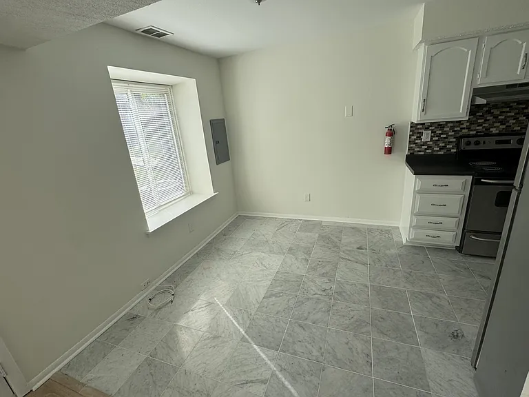 5200 Hilltop Dr #F6 — Photo 6