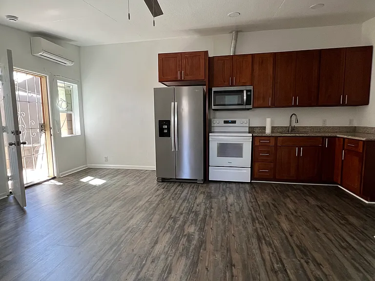 94-140 Awalai Pl — Photo 2