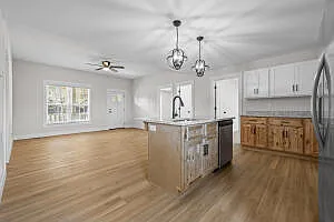 249 Luffman Rd — Photo 12