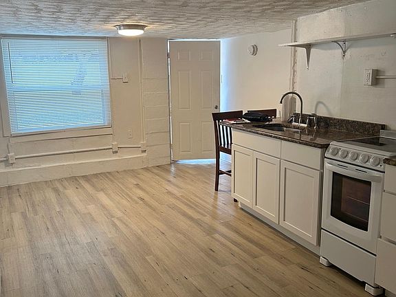 3rd image of 23 S Hollywood Ave APT 8