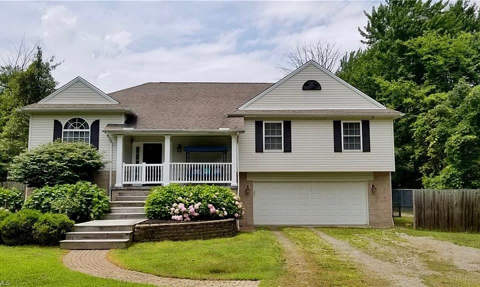 1st image of 7780 Viewmount Dr
