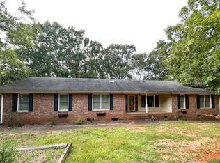 123 Laurel Ln, Townville, SC 29689