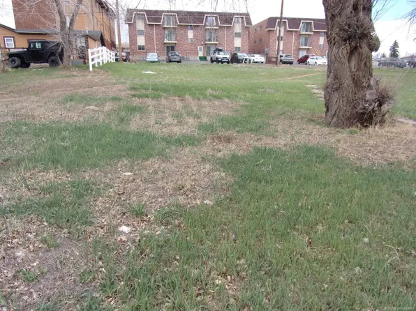 1407 E Harney St, Laramie, WY 82072